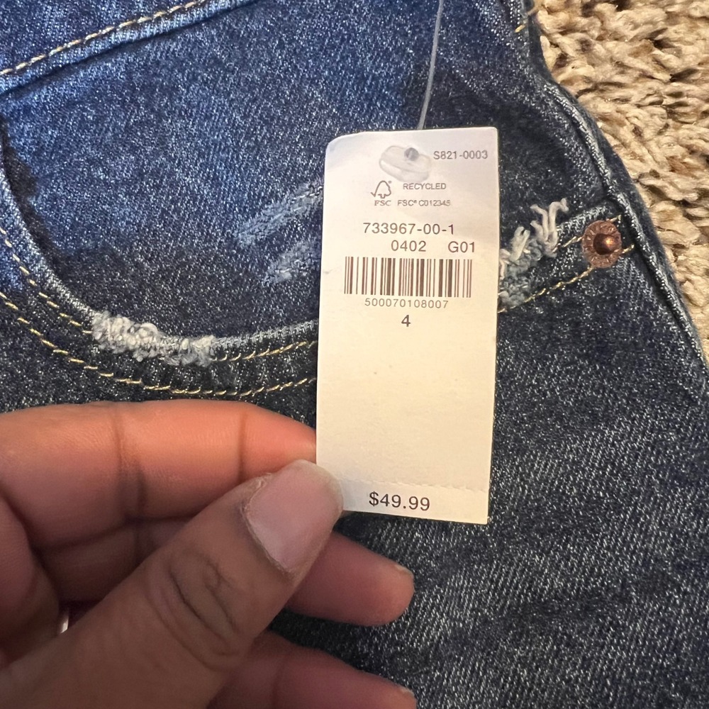 Distressed Blue Jeans NWT - Picture 4 of 8